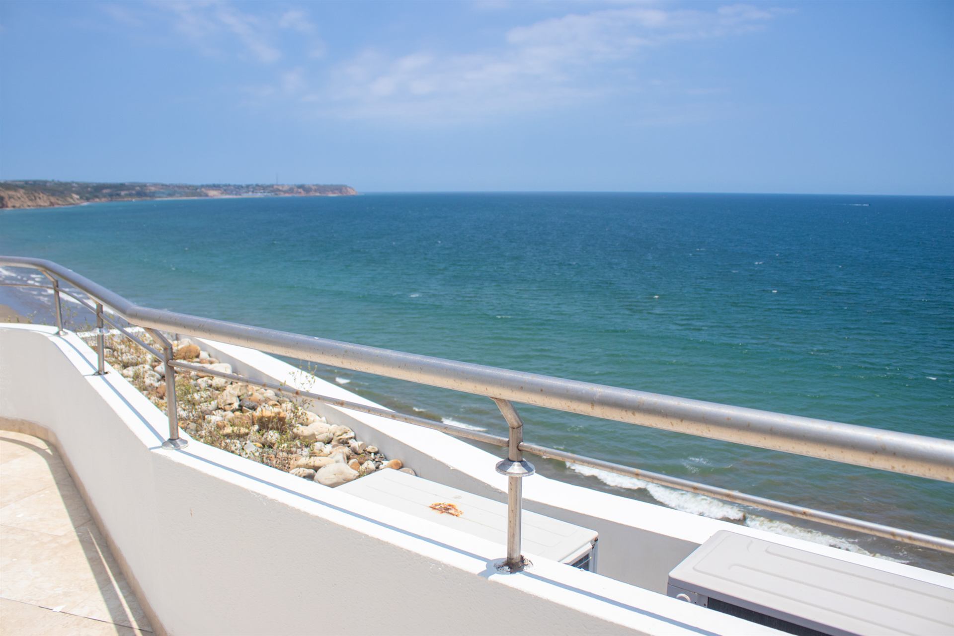 Balcón con vista al mar